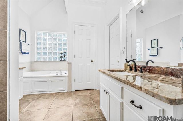 11135 Peaks Ave, Walker, LA 70785