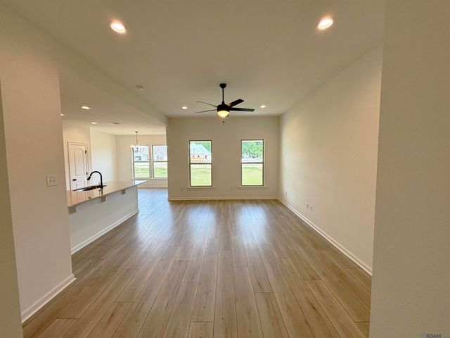 1422 Marshland Avenue, Gonzales, LA 70737