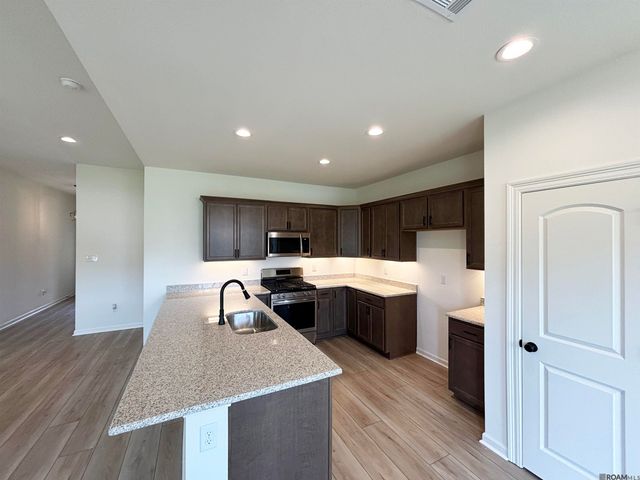 1422 Marshland Avenue, Gonzales, LA 70737