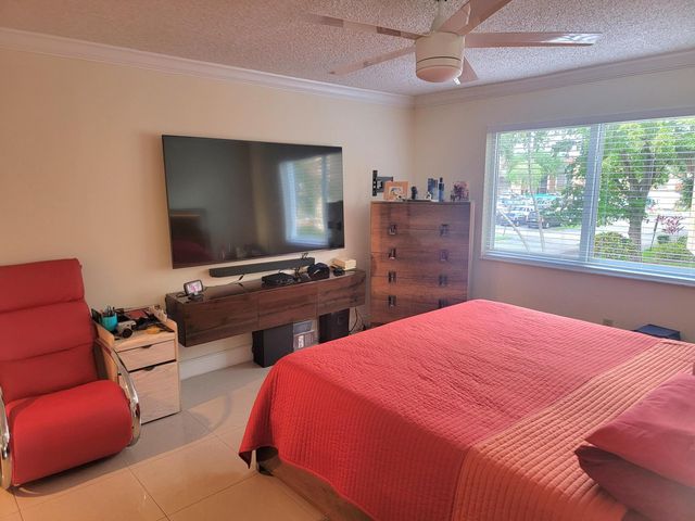 8140 SW 24th Street Unit 215, North Lauderdale, FL 33068