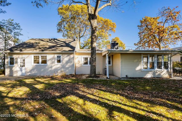 2138 Riviera Parkway, Point Pleasant, NJ 08742