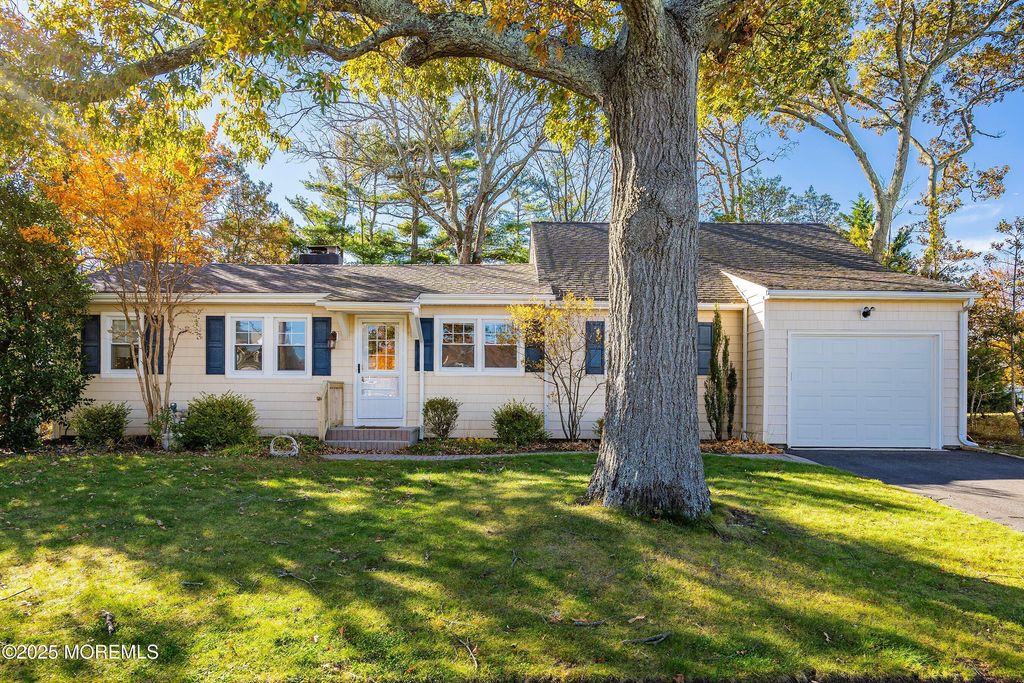 2138 Riviera Parkway, Point Pleasant, NJ 08742