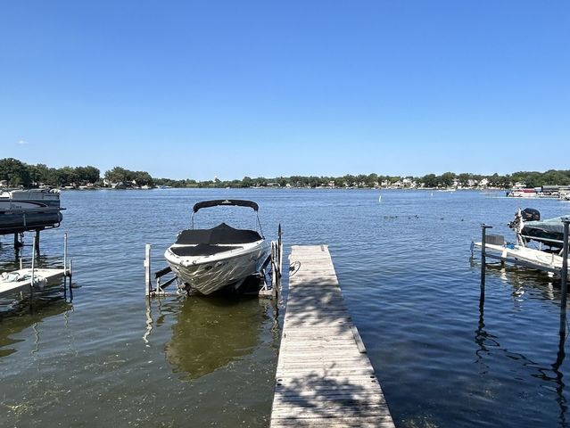 40431 N Fairview Street, Antioch, IL 60002