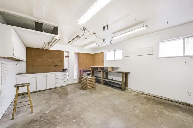 410 Riverside Drive, Alvin, TX 77511