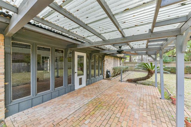 410 Riverside Drive, Alvin, TX 77511