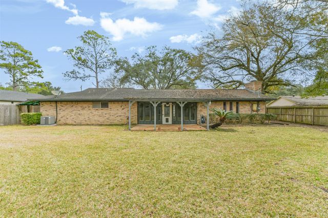 410 Riverside Drive, Alvin, TX 77511