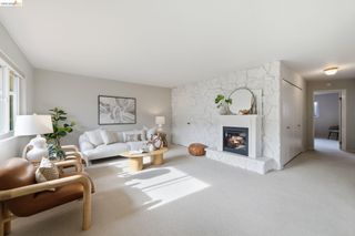 2133 Santa Clara Ave 206, Alameda, CA 94501