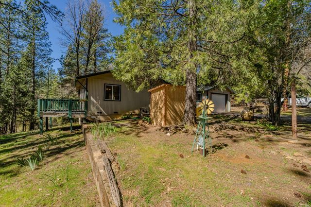 14371 Tobacco Rd, Pine Grove, CA 95665
