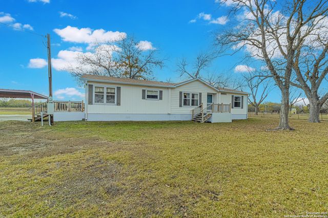 16530 FM 463, Lytle, TX 78052