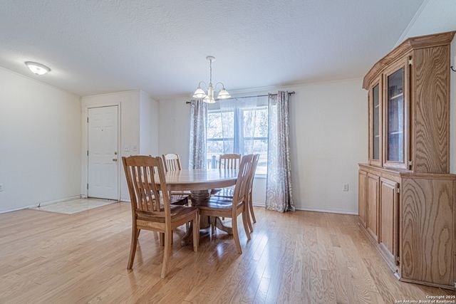 16530 FM 463, Lytle, TX 78052