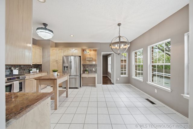411 W Union Place, Broken Arrow, OK 74011