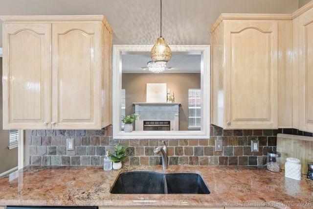 411 W Union Place, Broken Arrow, OK 74011