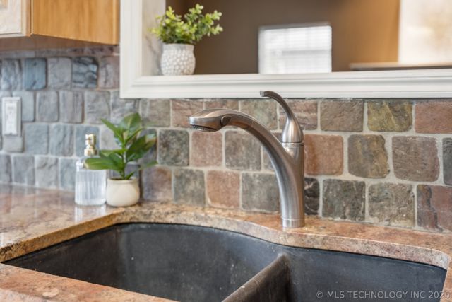 411 W Union Place, Broken Arrow, OK 74011