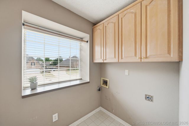 411 W Union Place, Broken Arrow, OK 74011