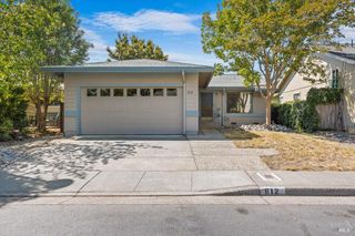 812 Quail Ct, Healdsburg, CA 95448
