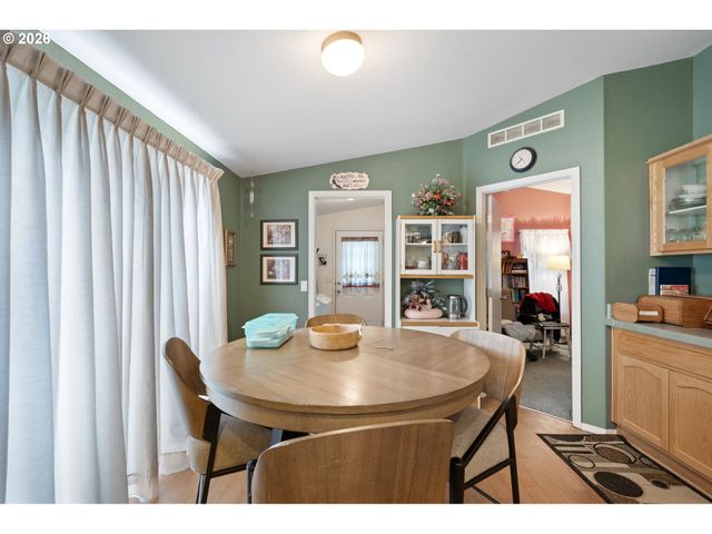 2512 MAIA Loop, Springfield, OR 97477