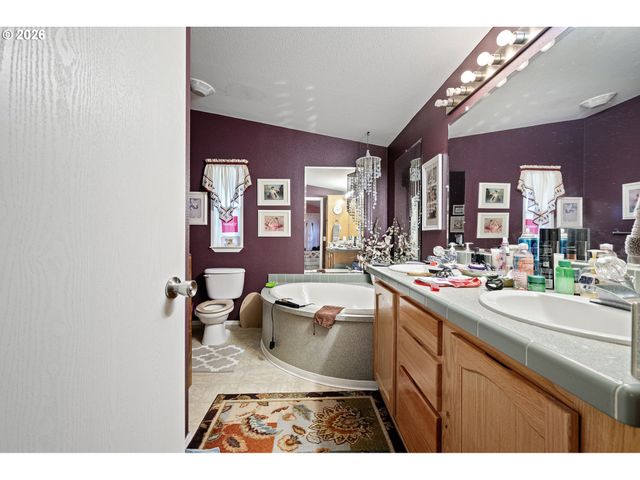 2512 MAIA Loop, Springfield, OR 97477