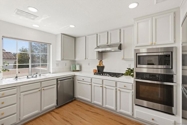 1874 Matin Cir Unit 208, San Marcos, CA 92069
