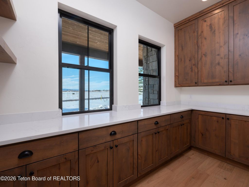 706 ROYAL ELK Circle, Victor, ID 83455 photo 10