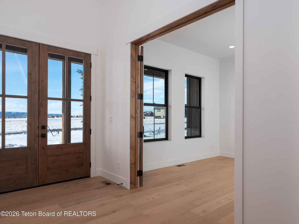 706 ROYAL ELK Circle, Victor, ID 83455 photo 14