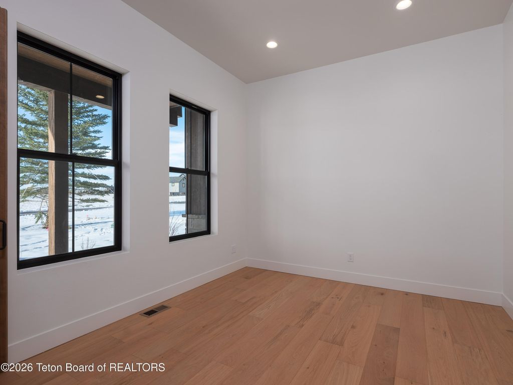 706 ROYAL ELK Circle, Victor, ID 83455 photo 15