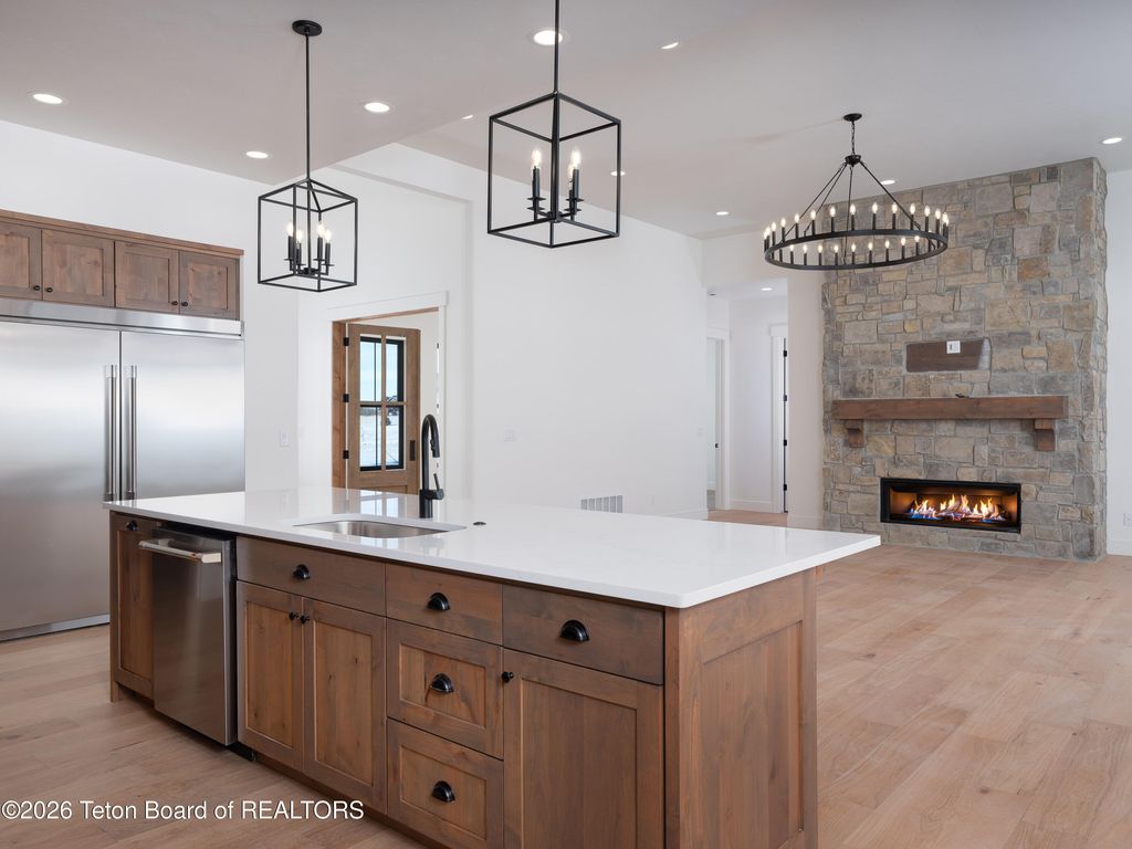 706 ROYAL ELK Circle, Victor, ID 83455 photo 3