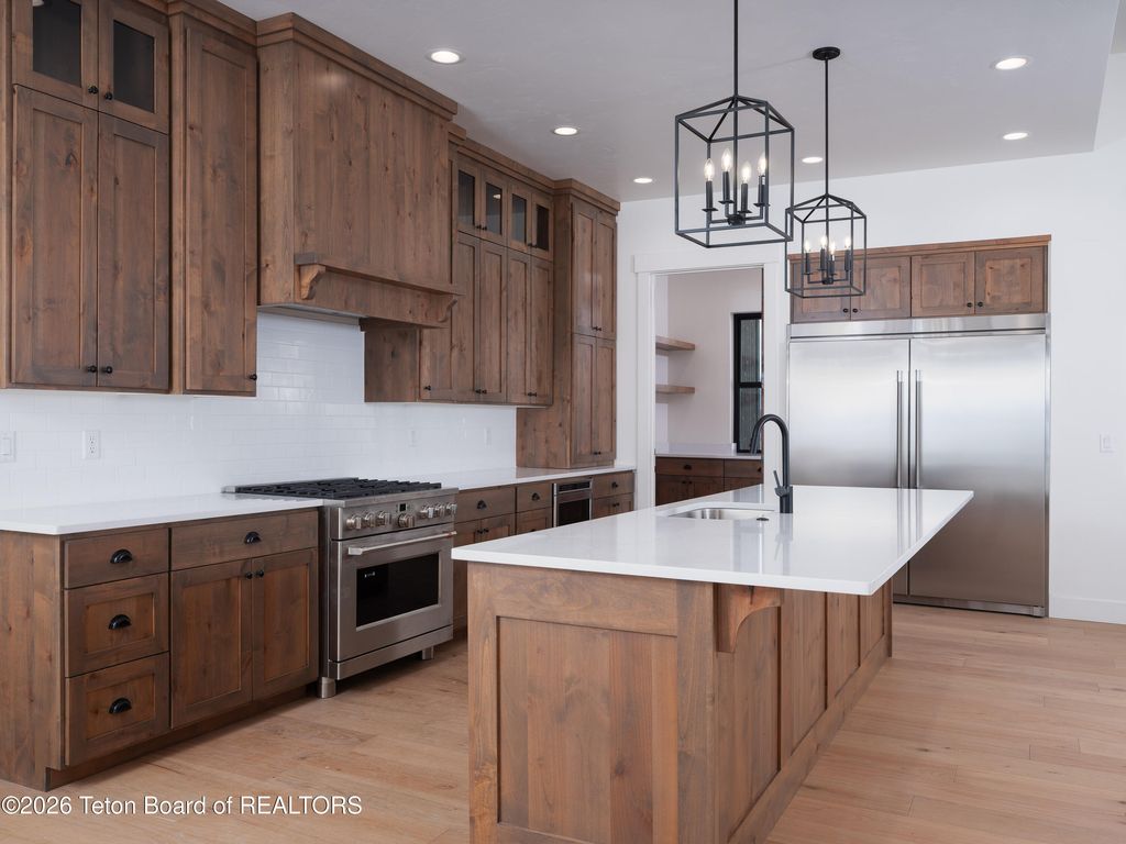 706 ROYAL ELK Circle, Victor, ID 83455 photo 4