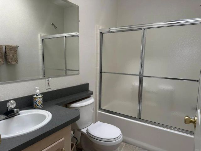 525 W El Norte Pkwy 127, Escondido, CA 92026