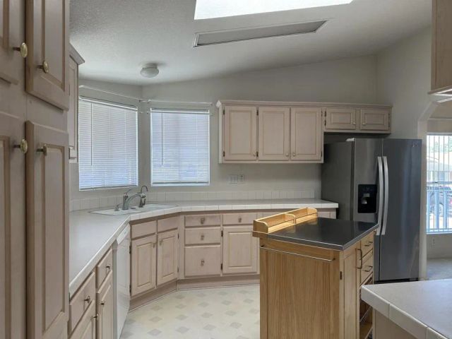 525 W El Norte Pkwy 127, Escondido, CA 92026