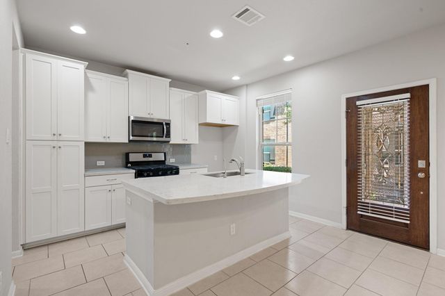 7220 Wyoming Springs DR 504, Round Rock, TX 78681