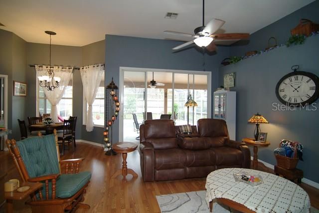 124 COUNTRY LAKES CIRCLE, Groveland, FL 34736