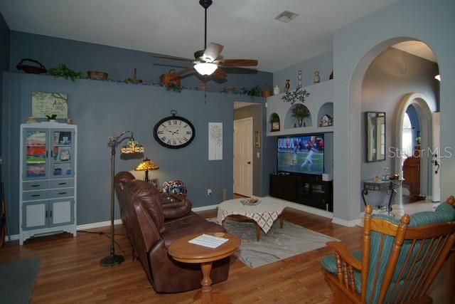 124 COUNTRY LAKES CIRCLE, Groveland, FL 34736