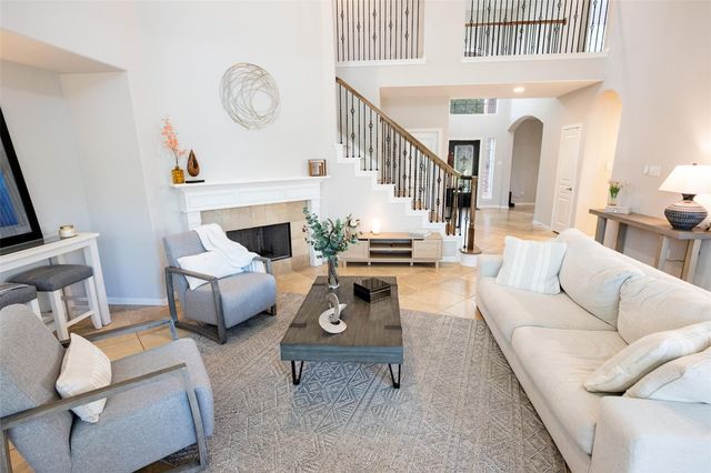 86 Oriel Oaks Circle, The Woodlands, TX 77382