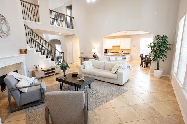 86 Oriel Oaks Circle, The Woodlands, TX 77382