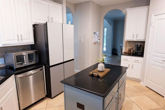 86 Oriel Oaks Circle, The Woodlands, TX 77382