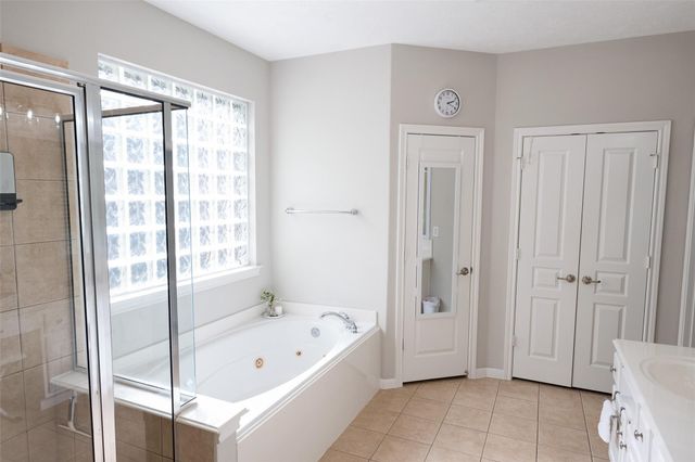 86 Oriel Oaks Circle, The Woodlands, TX 77382