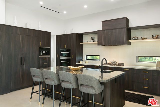 1367 Casiano Road, Los Angeles, CA 90049