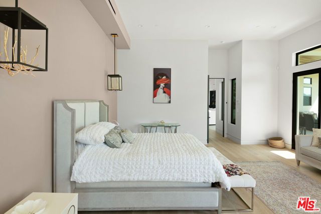 1367 Casiano Road, Los Angeles, CA 90049