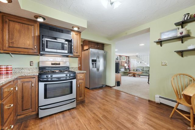 3050 S 390 W, Pleasant Lake, IN 46779