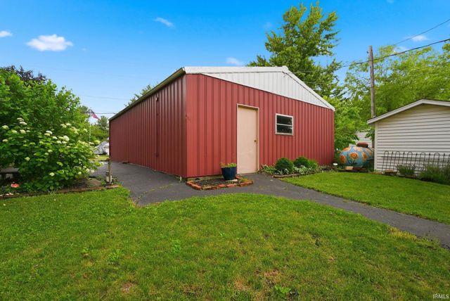 3050 S 390 W, Pleasant Lake, IN 46779