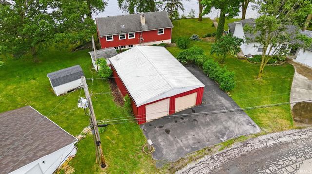 3050 S 390 W, Pleasant Lake, IN 46779