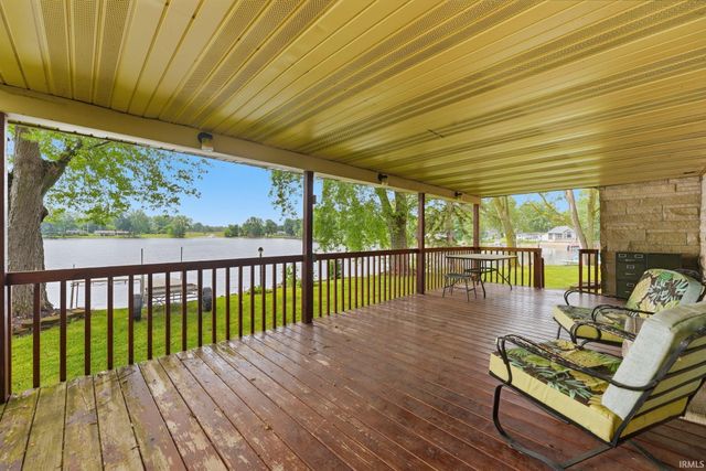 3050 S 390 W, Pleasant Lake, IN 46779