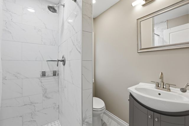 3995 Cresthaven Drive, Waterford Twp, MI 48328