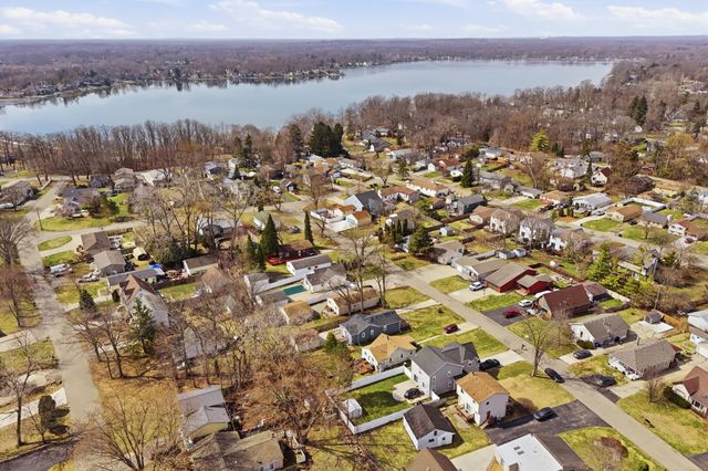 3995 Cresthaven Drive, Waterford Twp, MI 48328