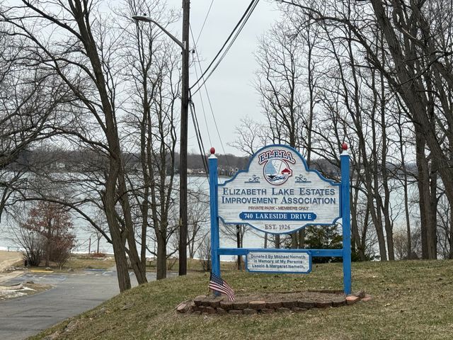 3995 Cresthaven Drive, Waterford Twp, MI 48328