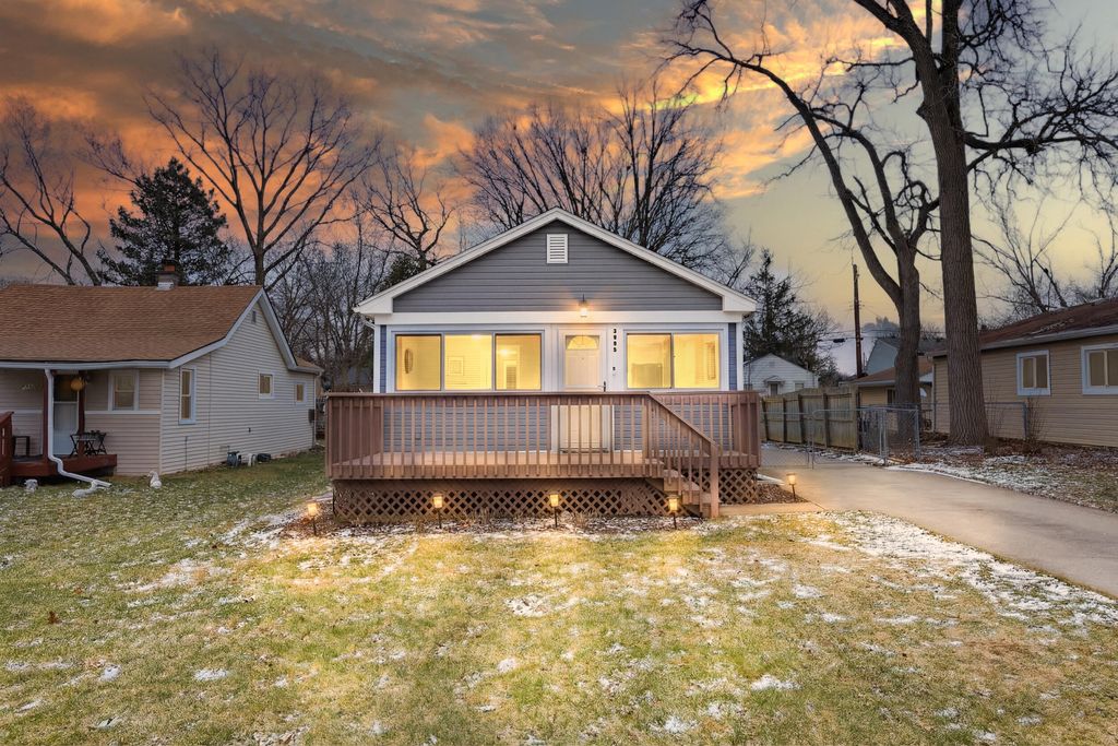 3995 Cresthaven Drive, Waterford Twp, MI 48328