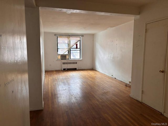 730 E 232nd Street 3G, Bronx, NY 10466