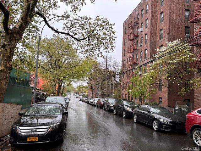 730 E 232nd Street 3G, Bronx, NY 10466