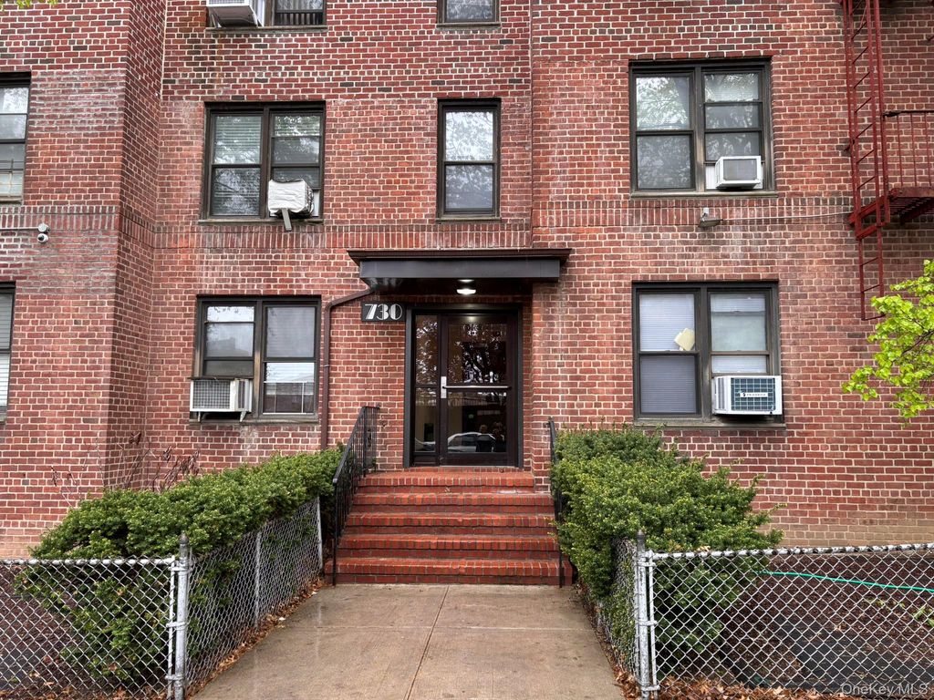 730 E 232nd Street 3G, Bronx, NY 10466