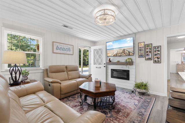 627 Pine Dr., Surfside Beach, SC 29575